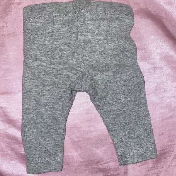 Newborn Nike Leggings - Picture 2 of 3